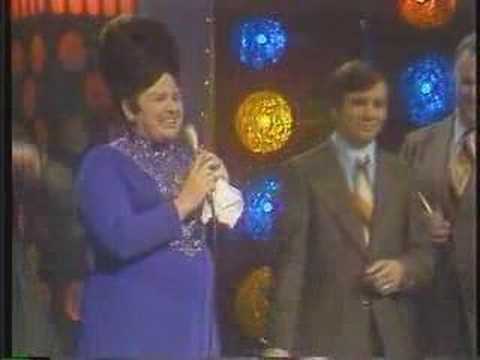 Vestal Goodman & Johnny Cook - Looking For A City