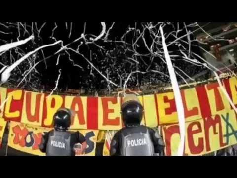 "locura 81 alentando vs los pitufos" Barra: Locura 81 &bull; Club: Monarcas Morelia