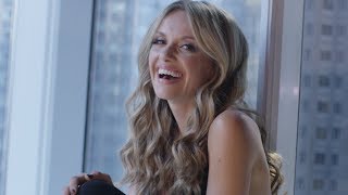Carly Pearce: Your Hair Talks. Make A Statement.