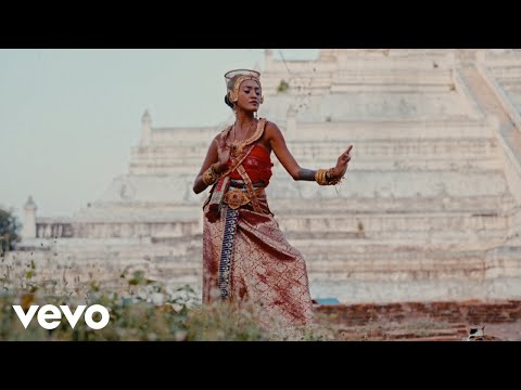 Honorebel - Roll Your Waist (Official Music Video)