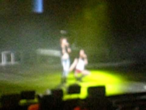 [fancam] Tik Tok 09.04.10