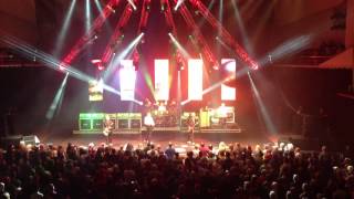 Status Quo - It&#39;s Christmas Time (live at Nottingham 16/12/2012)