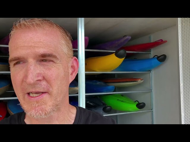 Christoph Roth spricht &uuml;ber das Kanuzentrum. Ein Projekt, das nicht nur architektonisch beeindruckt, sondern auch Massst&auml;be in Sachen Nachhaltigkeit setzt.