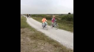 preview picture of video 'video2.mov: Fietsen op Ameland'