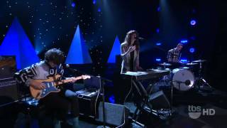 Beach House - 10 Mile Stereo - Conan 12/20/2010