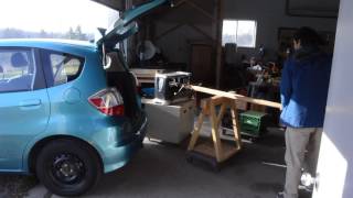 Unloading a planer from car trunk without lifting