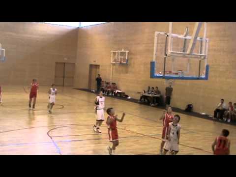 Contraatac molt ben finalitzat per l'Alex contra La Salle Manresa. Octubre 2011