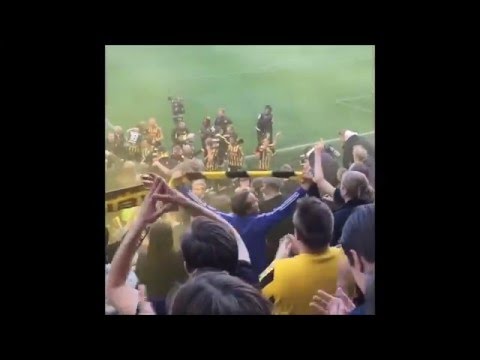 BK Häcken klacken efter slutsignalen mot Malmö FF i svenska cupen finalen.