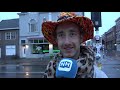 Wouter staat als eerste in Haarlem te verkopen: "Ook tampons, je weet nooit wat er gebeurt"
