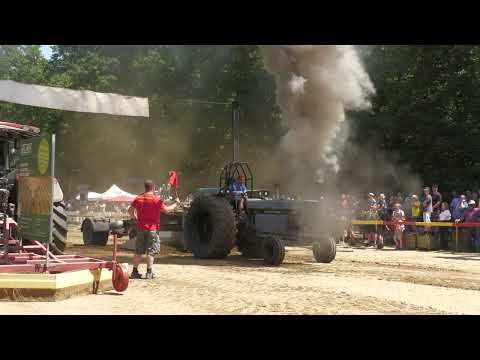 11.06.2023 Trecker Treck Adelshofen / Tractor Pulling / Sportklasse IHC 1246