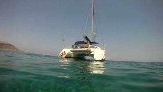preview picture of video 'Mit dem Katamaran Belize 43 vor Anker in der Ramla Bay - Malta - Yachtcharter mit Barone Yachting'