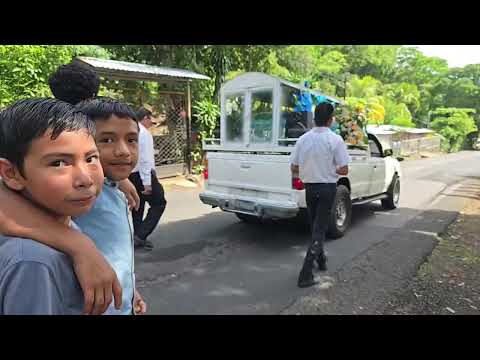 Sepelio del Sr  Salvador Garay en Colonia Joselyn de Tecapan, Usulután