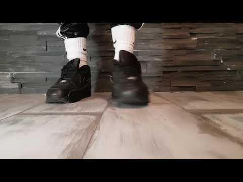 My best friends black Air Max 90s