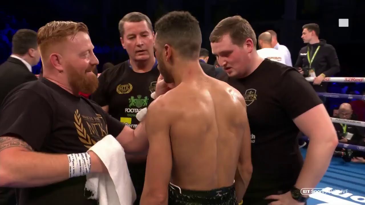 Сабри Седири решил подразнить Сэма Максвелла и был нокаутирован