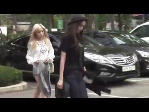 [150828] Yoona & Taeyeon  - Off to Music Bank