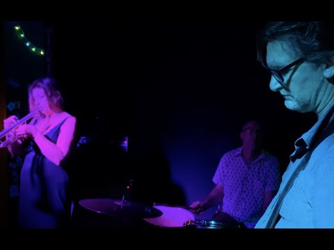 Miau ...Sydney band.. Live!