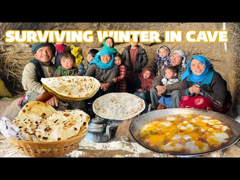 Naan Chapati & Omelet in Winter | Afghan Family Cave Breakfast in cave