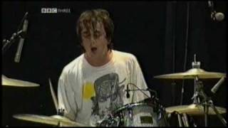 Supergrass - The Strange Ones - Glastonbury 2004