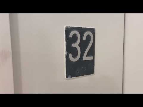 SUPER FAST Westinghouse/Schindler Traction Service Elevator @ 1001 Brickell/AON Center, Miami, FL