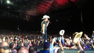 Morning Hangover Video of the Day: Justin Moore Gets Emotional Performing &quot;Small Town USA&quot;