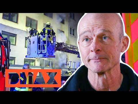 Feueralarm in einem Mehrfamilienhaus | 112: Feuerwehr im Einsatz | DMAX Deutschland