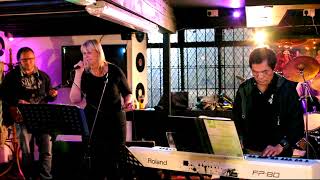 The Smugglers Band - Horse - The Speed of the Beat of my Heart