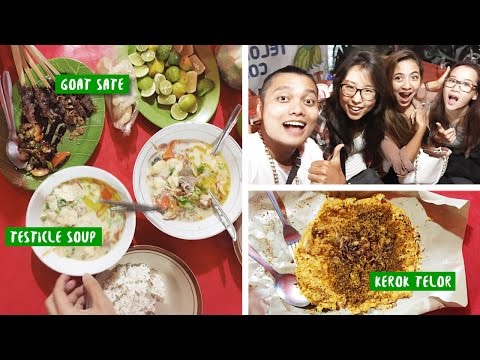 Indonesian Street Food in Jakarta (ft. Rando, Felicia, Nadia Vega)