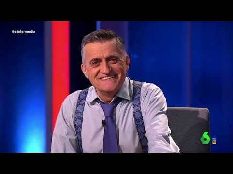 Wyoming no logra contener la risa al sufrir un lapsus en directo: "Es hablar de mamadas..."