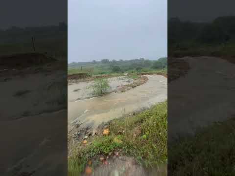 barragem sangrando na Bahia região de belo campo
