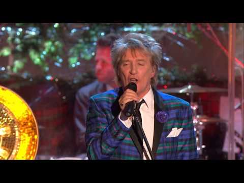 Rod Stewart - "You Wear It Well" (Live 2012)