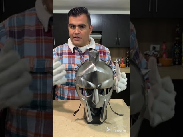 Vídeo relacionado con Nautical Replica Hub Casco del Gladiador Romano Máximo Español