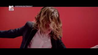 Christine And The Queens -  Saint Claude (English edit)