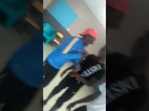 MHK BLAGOS FT BIZZON .CAGOULE