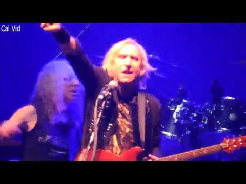 Joe Walsh & Ringo Starr Rocky Mountain Way Live at LA Forum 2016