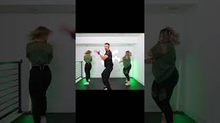 Download lagu Get your grind on with Anitta - Envolver #thefitnessmarshall #dance #anitta #envolveranitta mp3