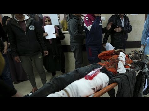 WATCH: Hundreds of Palestinians transported to Deir al-Balah hospital