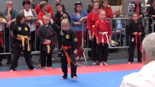 preview picture of video '3° Open des Flandres 03 - Kata traditionnel 6-8 ans de Marie Boulanger (SGTKC)'