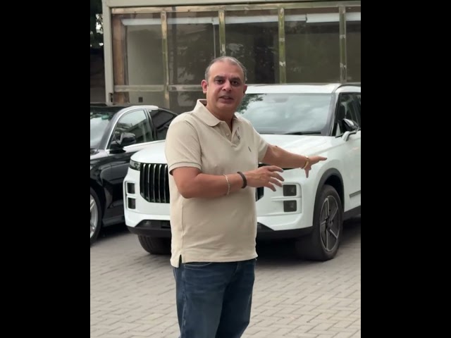 Both Land Cruiser and Prado look familiar but the details tell a different story