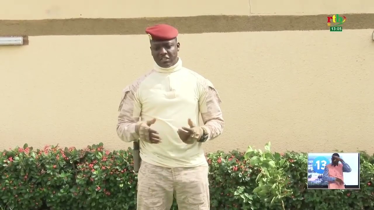 « Ma concession, mon arbre », le Président du Faso, le Camarade Ibrahim Traoré donne un exemple