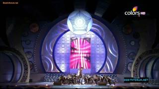 Download lagu Shahid Kapoor´s Police Umang Performance 2012 mp3