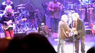 Paul Simon: Bye Bye Love with Don Everly - live Nashville 5-19-11 (TheDailyVinyl video #08 of 10)