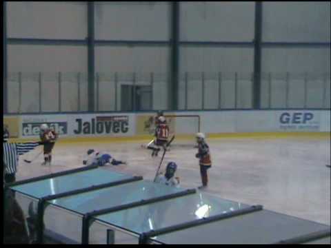 vánoční turnaj 4.třídy bobři 6:5 znojmo 1.díl