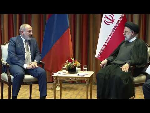 Փաշինյանը հանդիպել է Իրանի նախագահի հետ