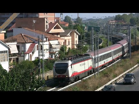 EuroNight 235 Wien/Munchen - Rome with E.402B in Frecciabianca livery in Monterotondo