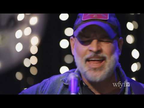 Chad Mills - Full Performance (Small Studio Sessions)