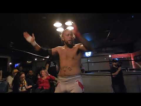 Jonathan Cross vs Hollywood Cole