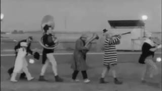 La Passerella D'addio   Nino Rota  8½ Finale  Federico Fellini   YouTube 360p