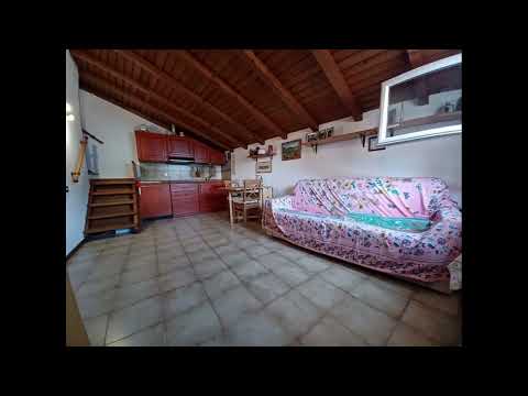 Dongo, appartamento in centro paese.