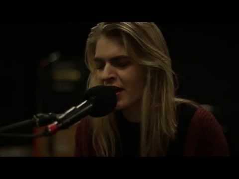 Laura Doggett - "Moonshine" | Live Session Exclusive