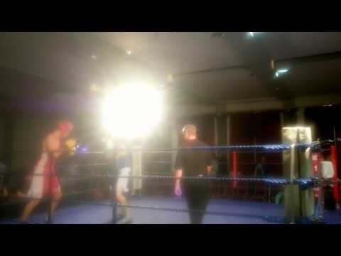 Boxing fight 3 - Round 1 - Lee Moran